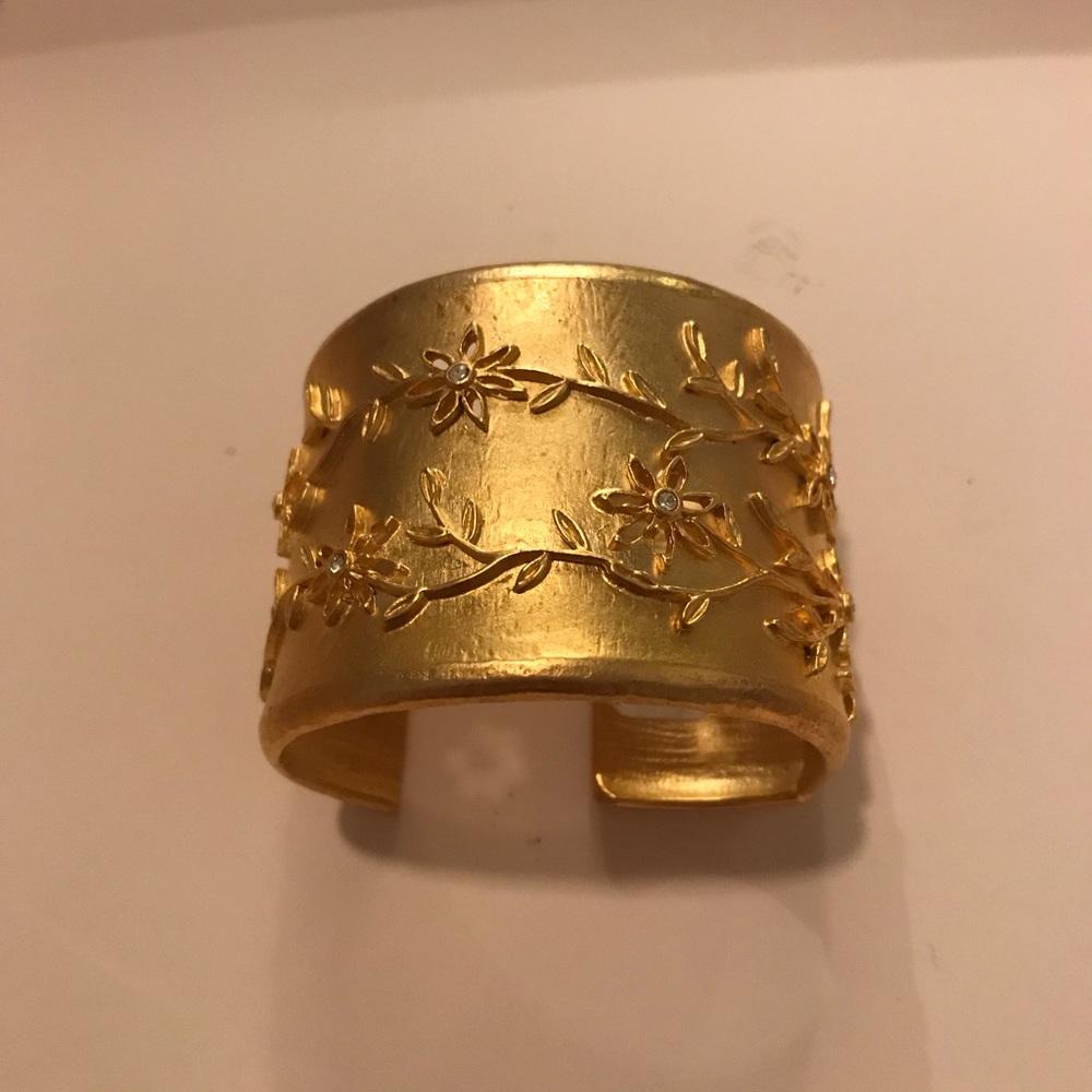 Cuff bracelet
